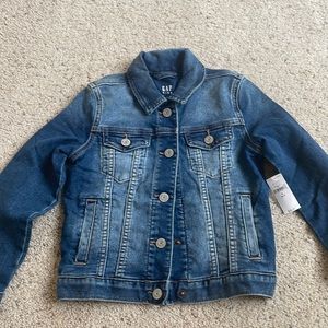 NWT Gap Kids, size Small (6-7) girls jean jacket.